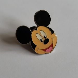 Disney trading pins